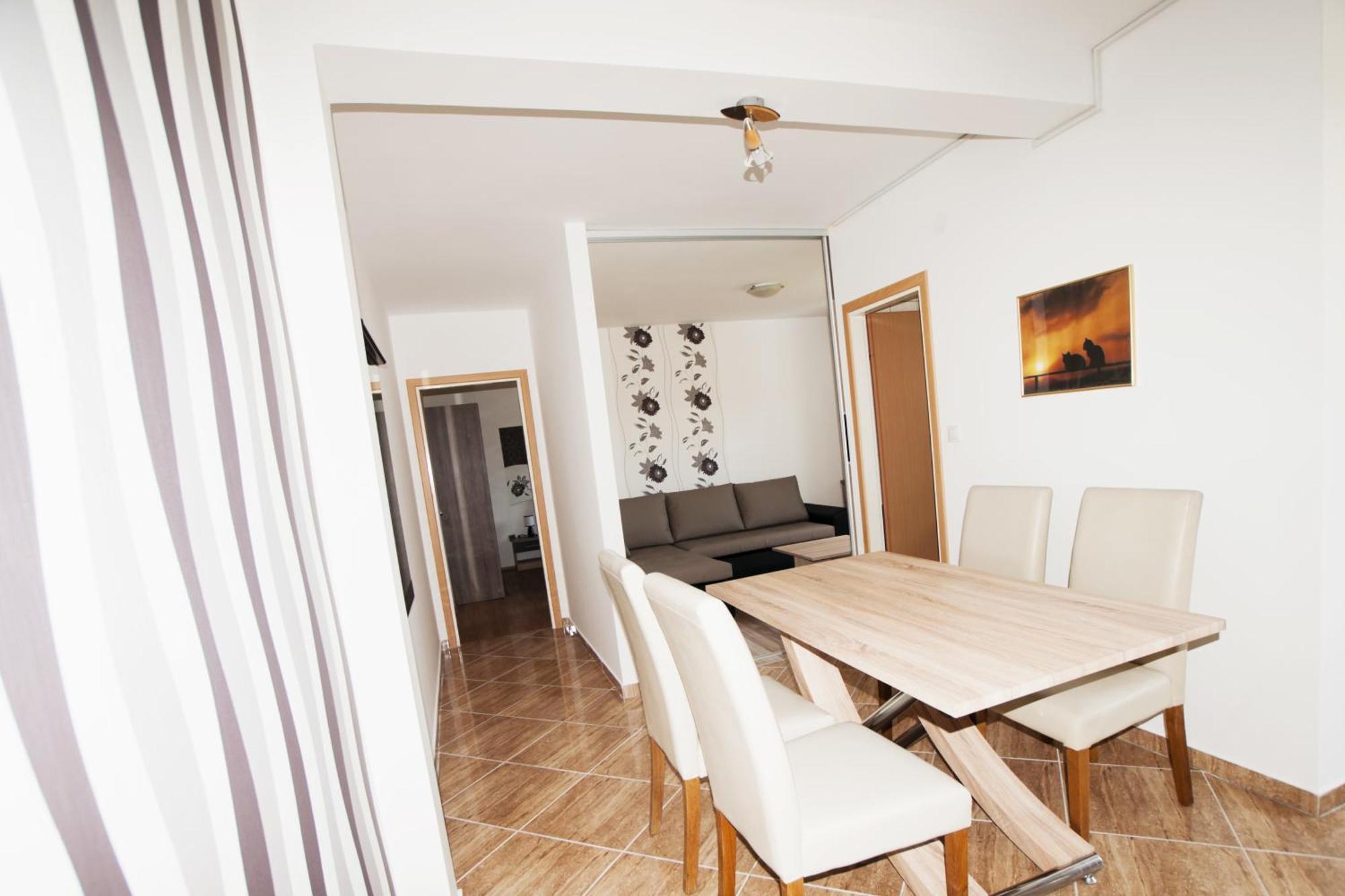 Apartments Toka 돈제페트레케인 객실 사진