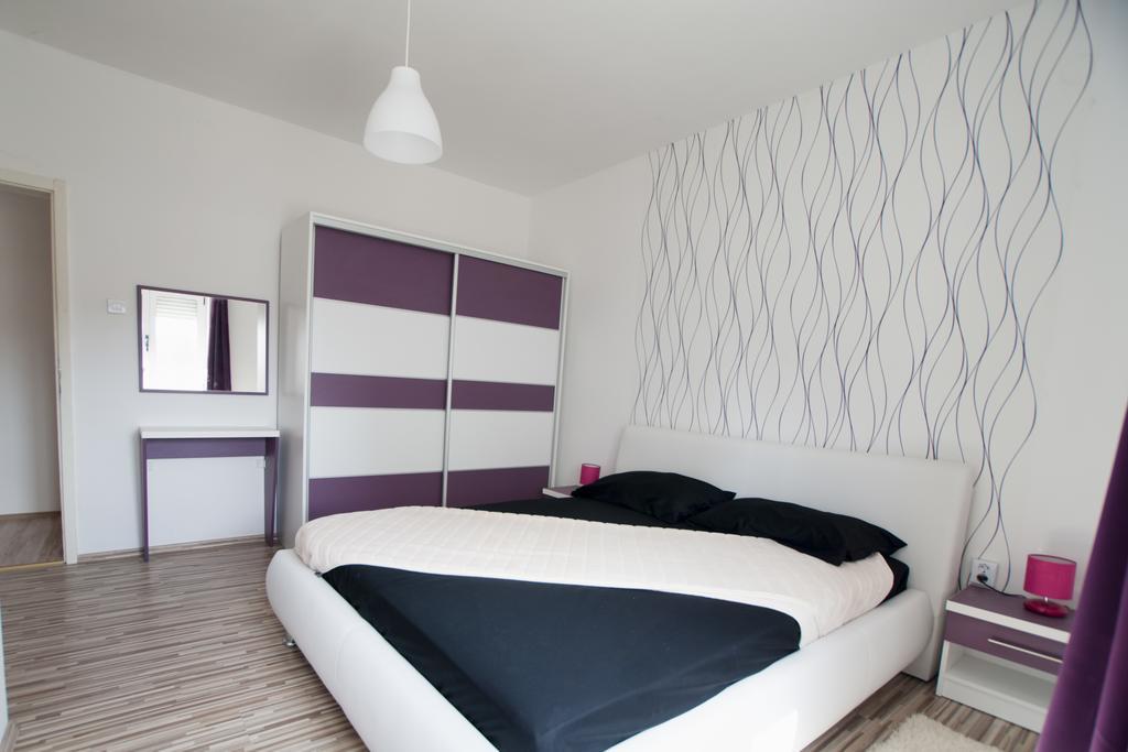 Apartments Toka 돈제페트레케인 객실 사진