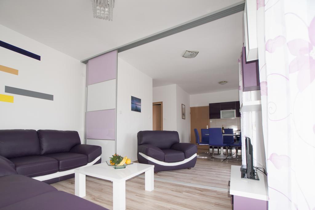 Apartments Toka 돈제페트레케인 객실 사진