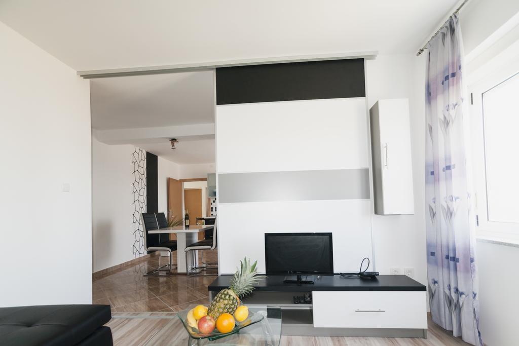 Apartments Toka 돈제페트레케인 객실 사진