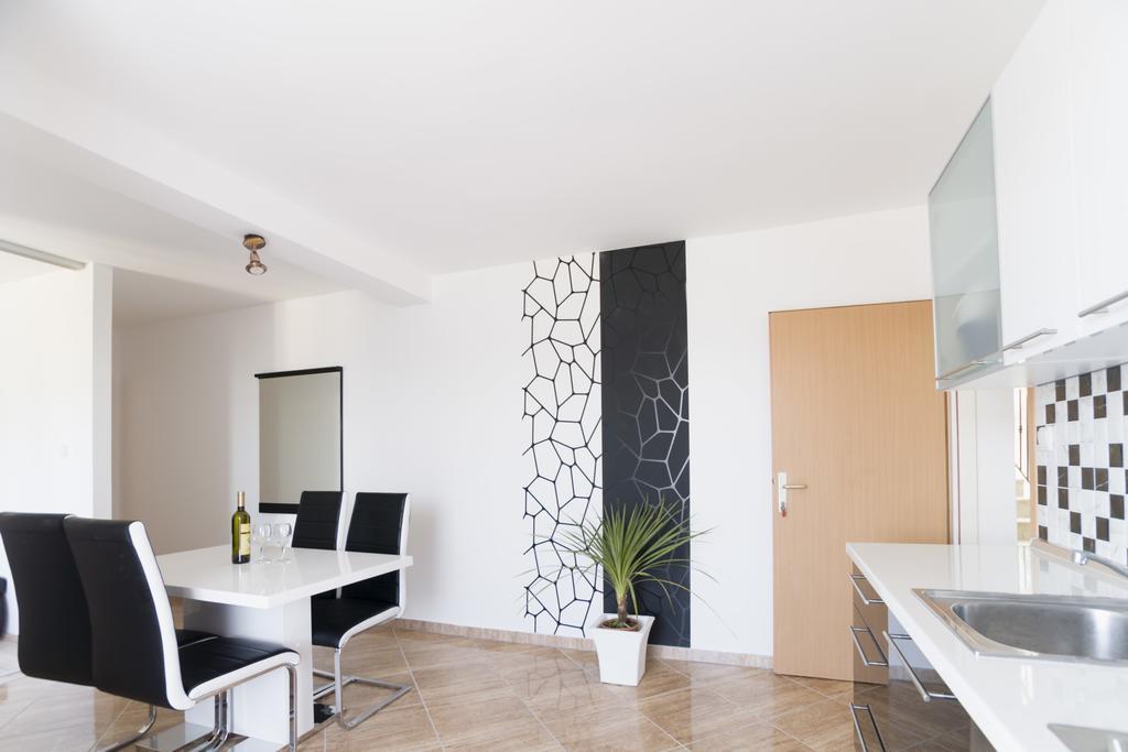 Apartments Toka 돈제페트레케인 객실 사진