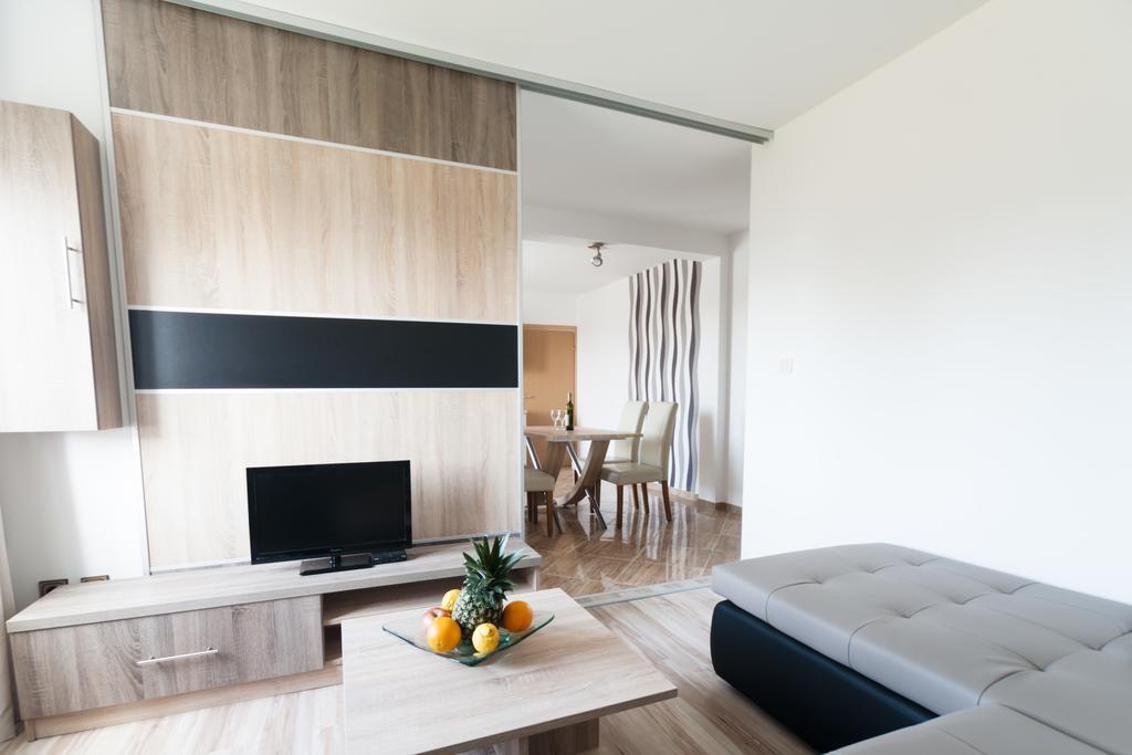 Apartments Toka 돈제페트레케인 객실 사진