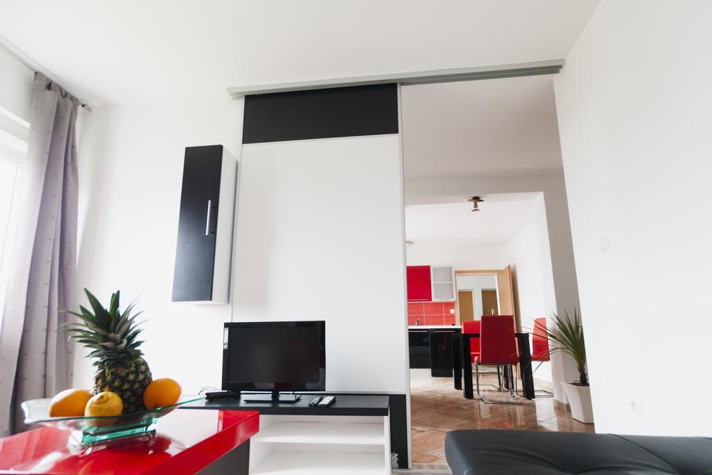 Apartments Toka 돈제페트레케인 객실 사진