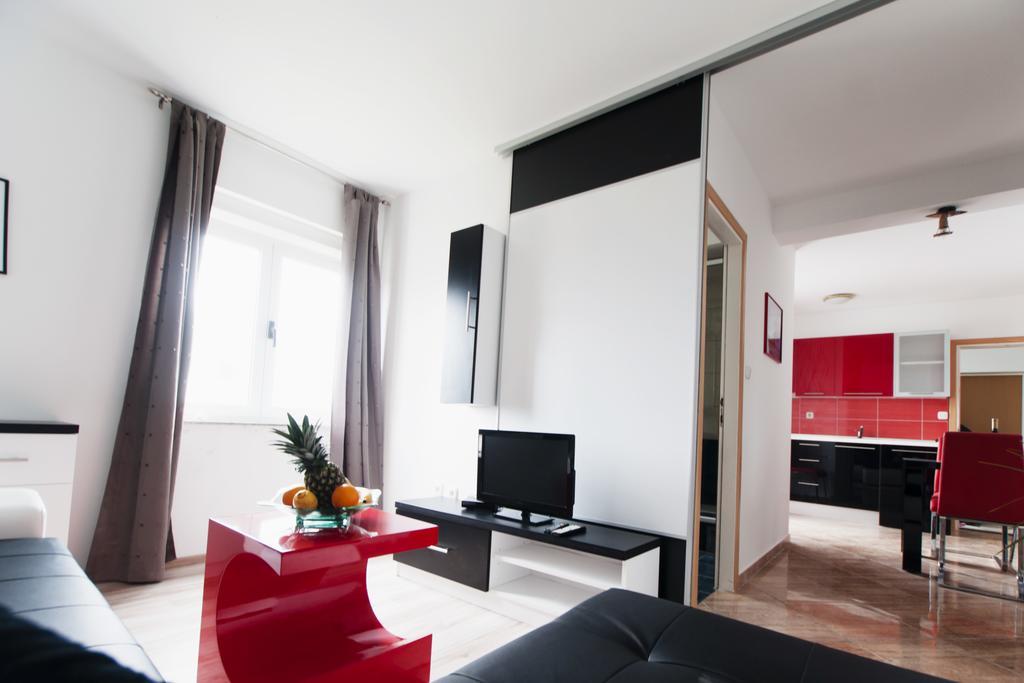 Apartments Toka 돈제페트레케인 객실 사진